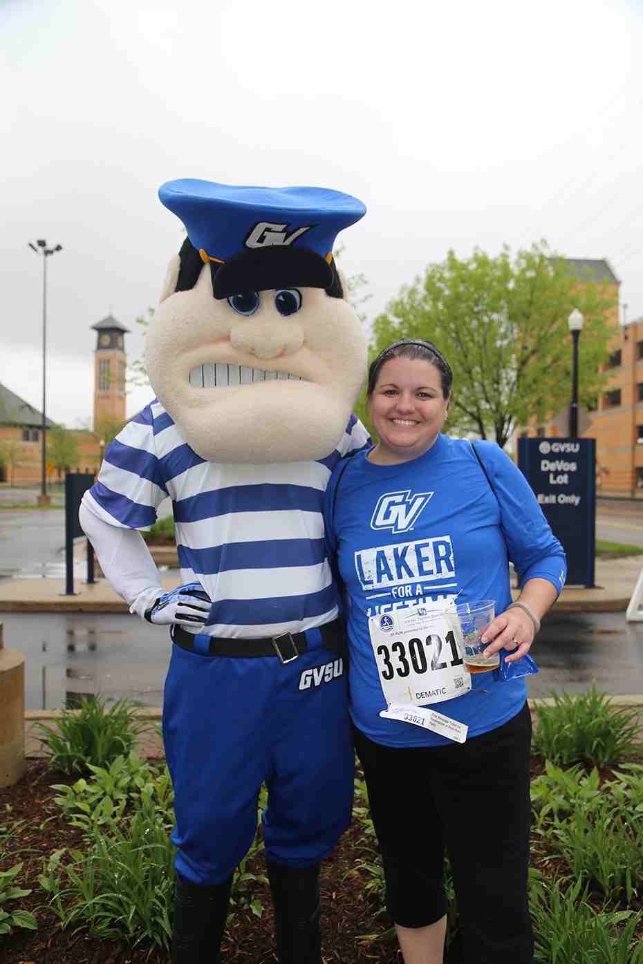 Louie the Laker and runner
